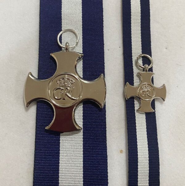 Distinguished service Cross GVI (DSC)