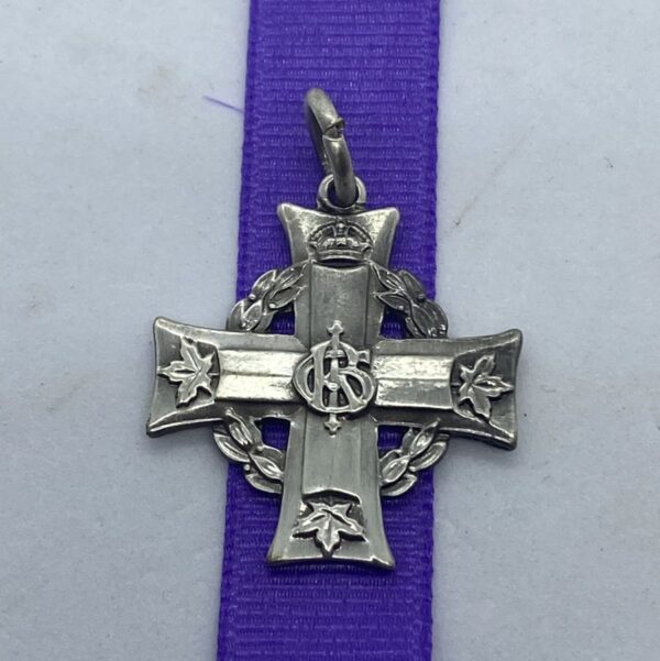 Canadian Memorial Cross  F/s