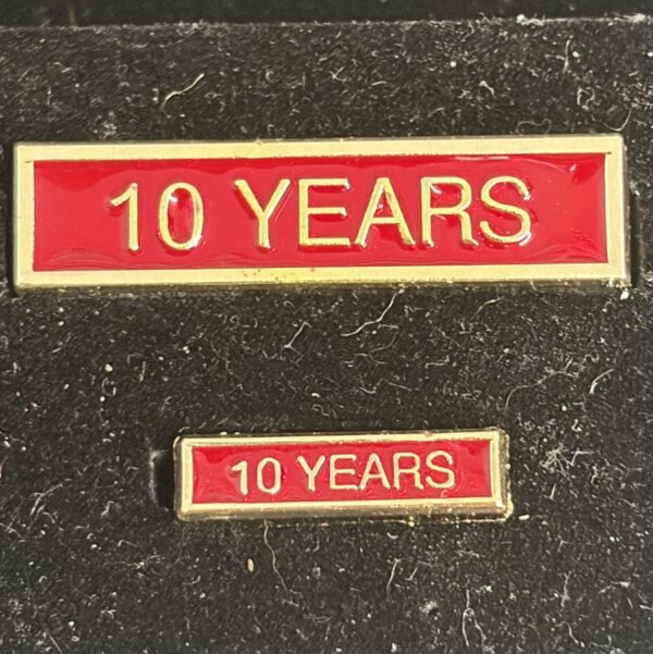Victoria Ambulance Long Service Clasp (Translucent Red on Gold)