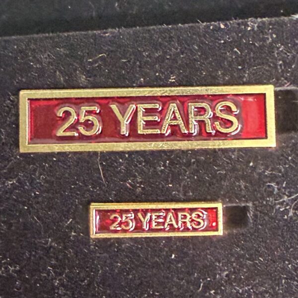Victoria Ambulance Long Service Clasp (Translucent Red on Gold)