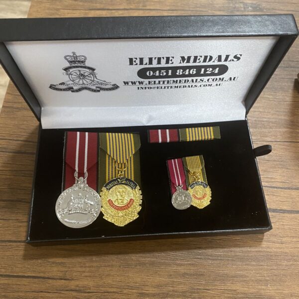Boxed Set - Australian Defence medal & Philippines Allied Assistance Medal