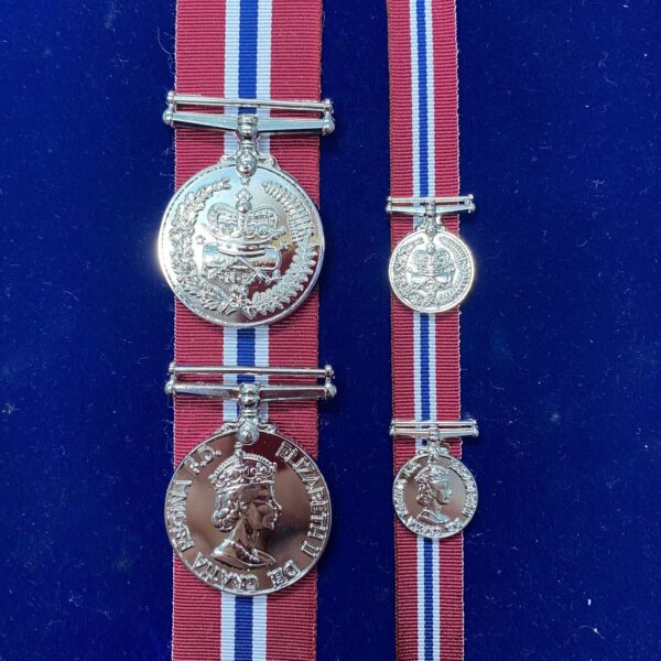 New Zealand Police Service Medal QEII (Early Version)